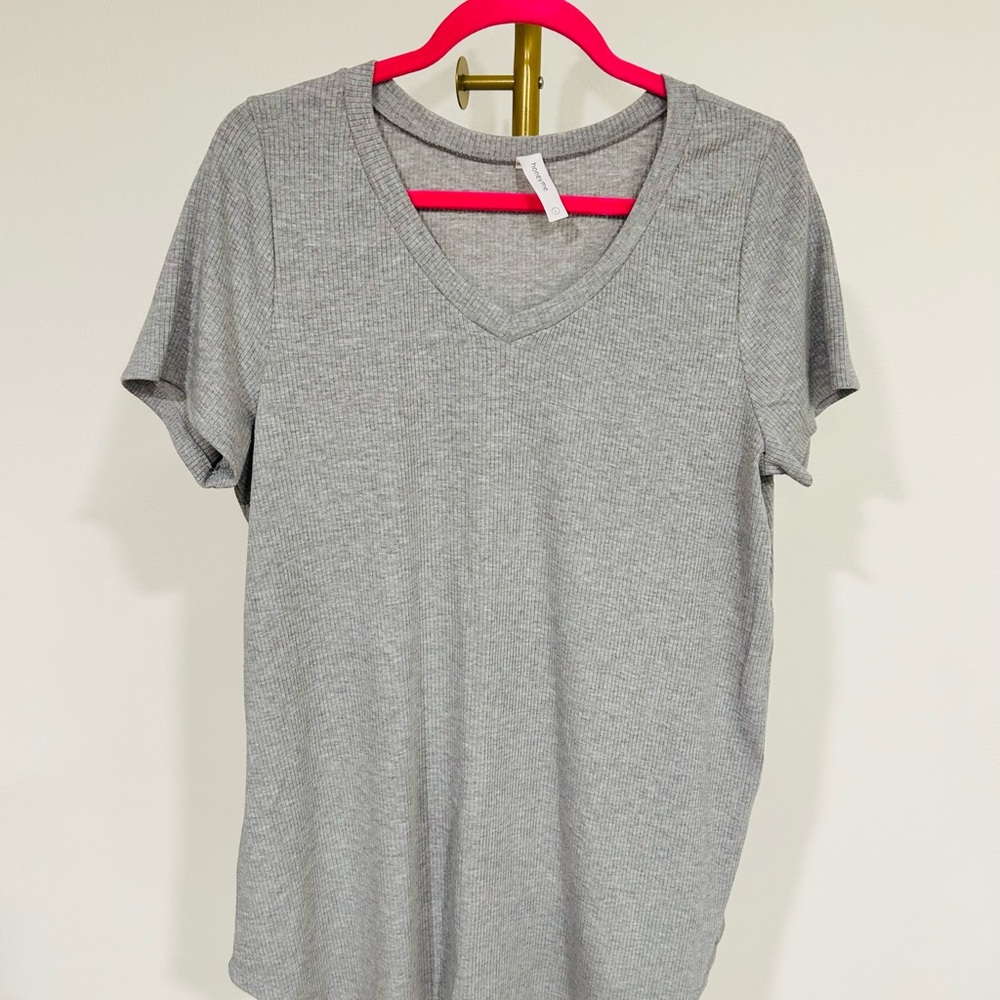 Honeyme Gray V-Neck Short Sleeve Tee
